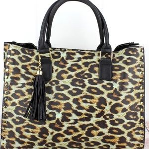 Leopard purse